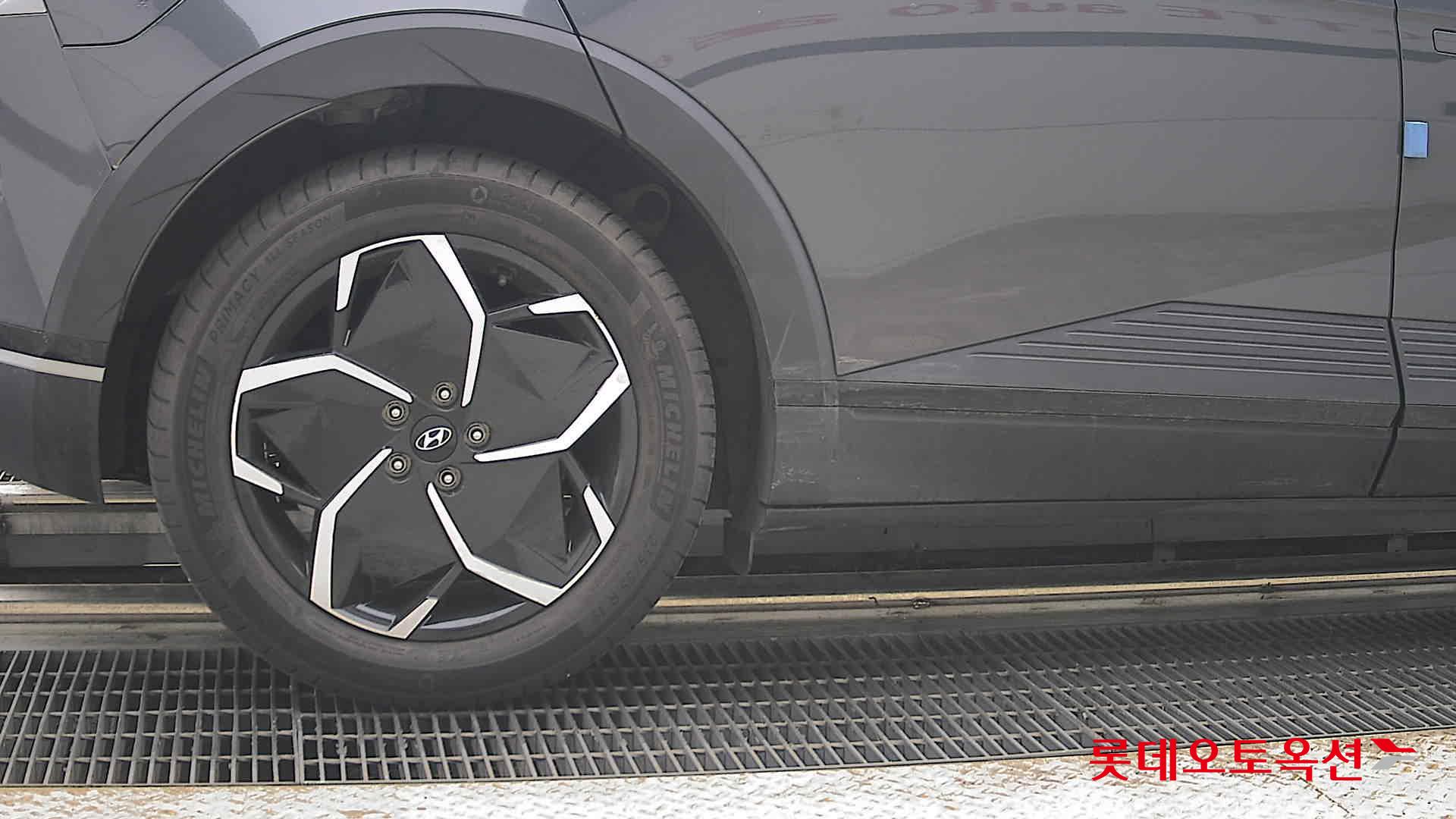 2023 - hyundai ioniq