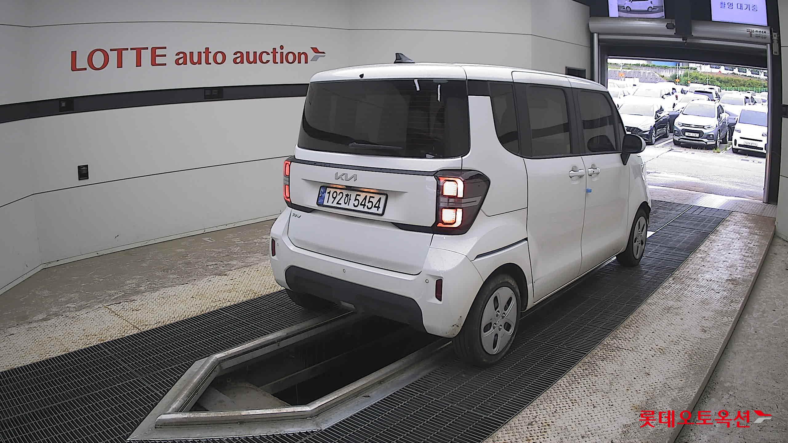 2023 - kia ray