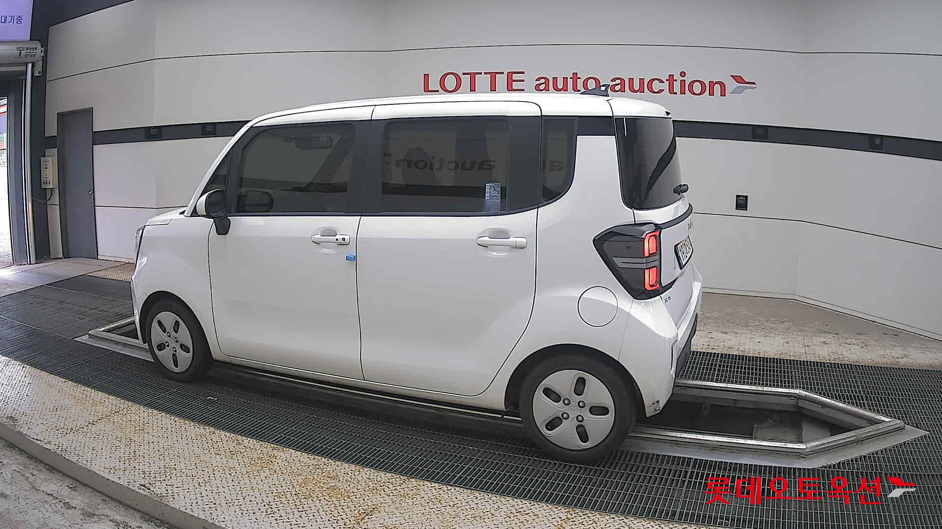 2023 - kia ray