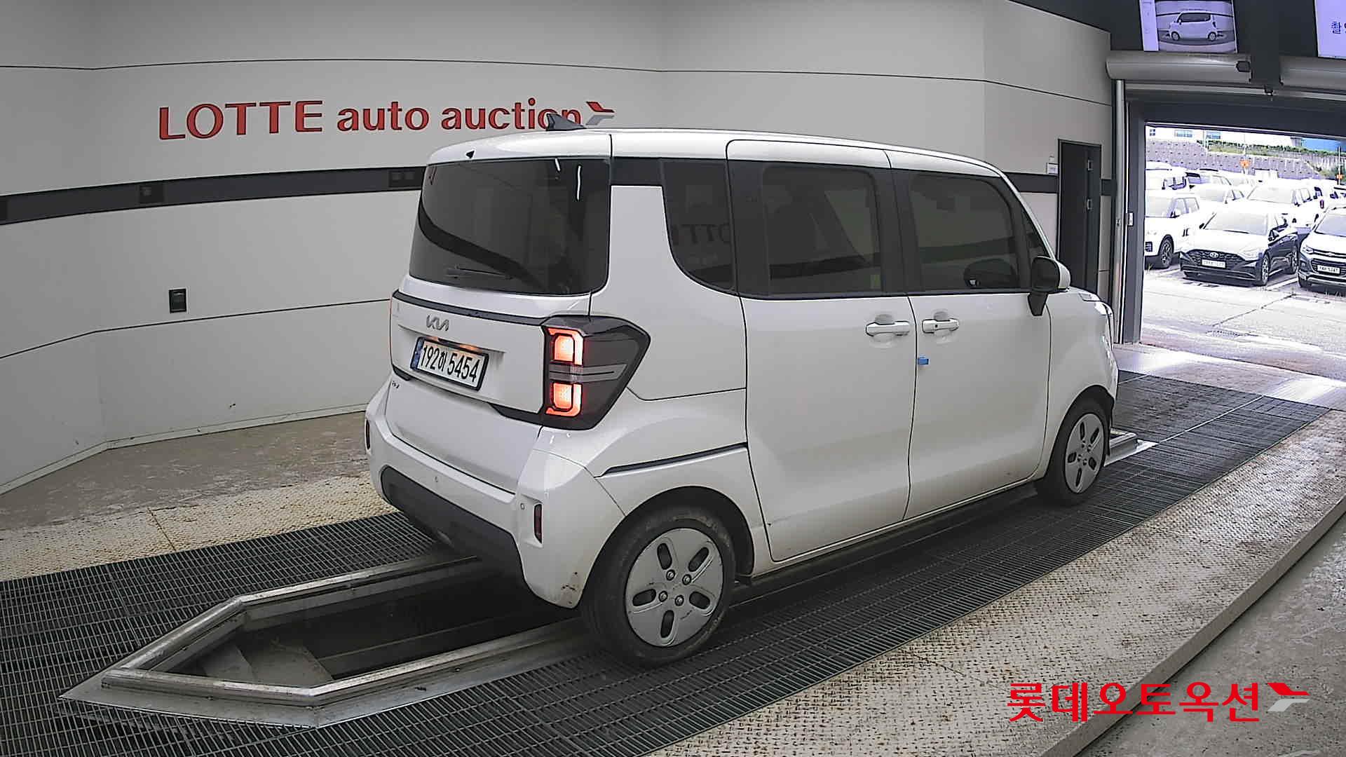 2023 - kia ray