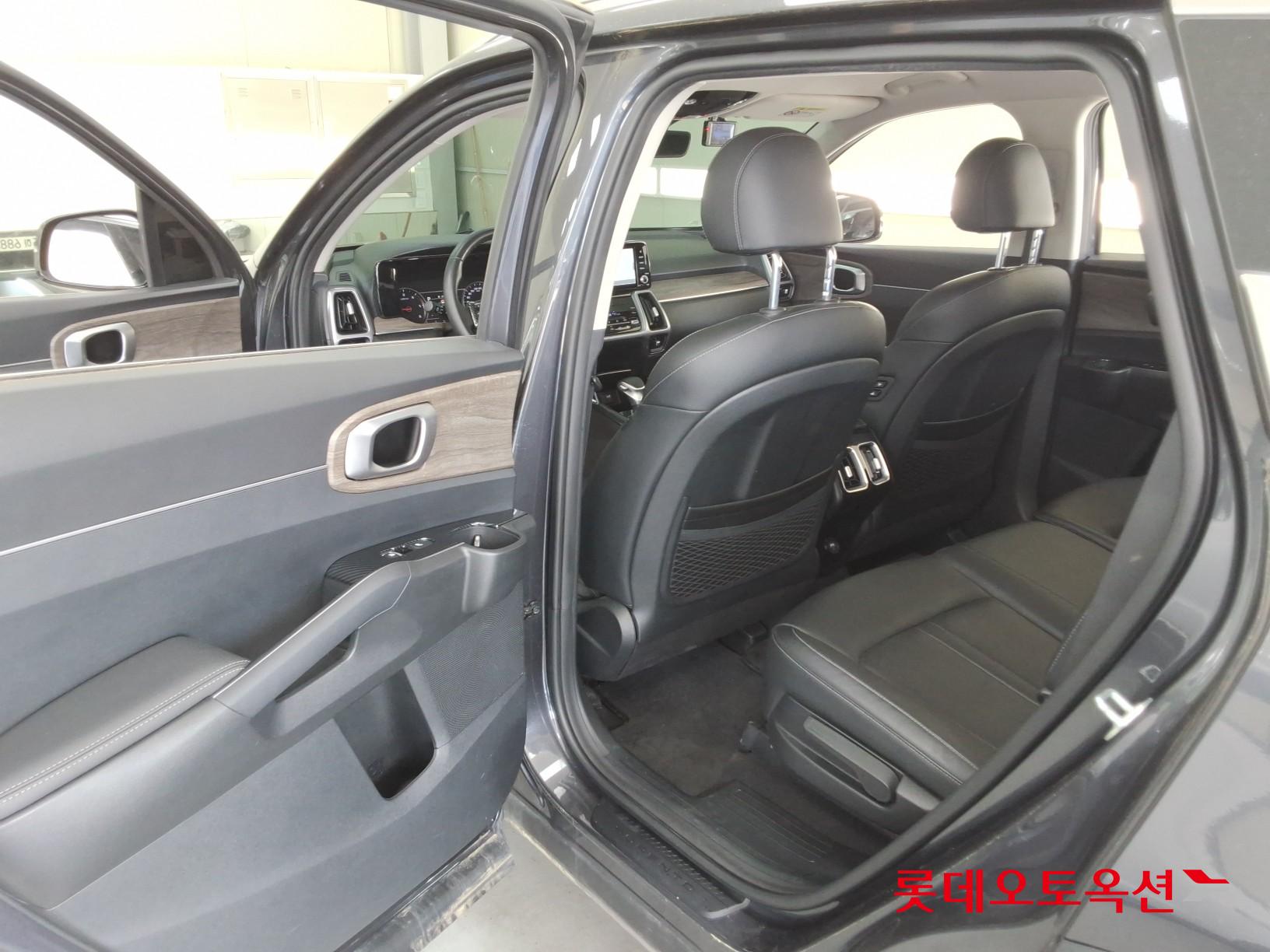 2022 - kia sorento