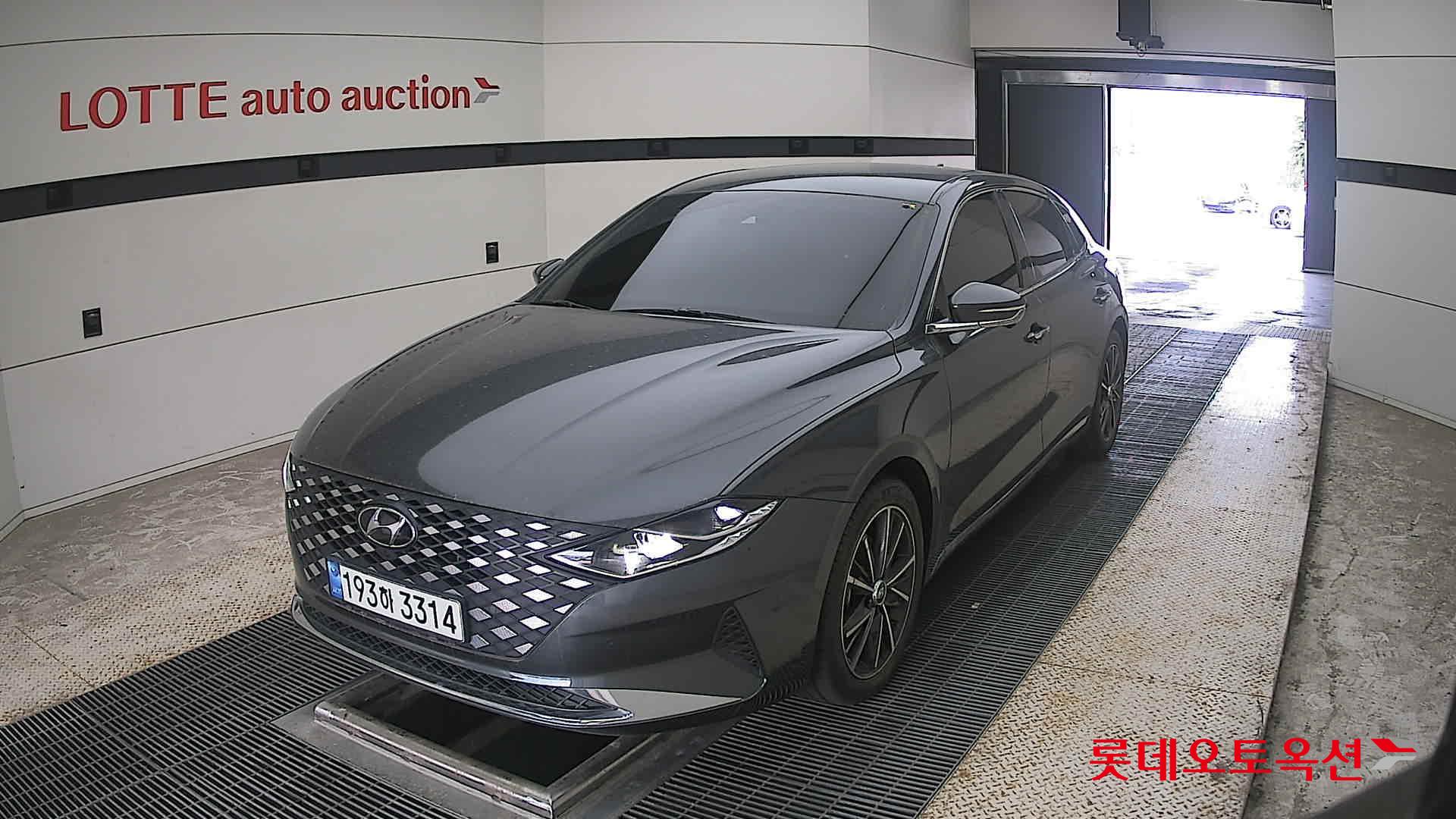 2022 - hyundai grandeur
