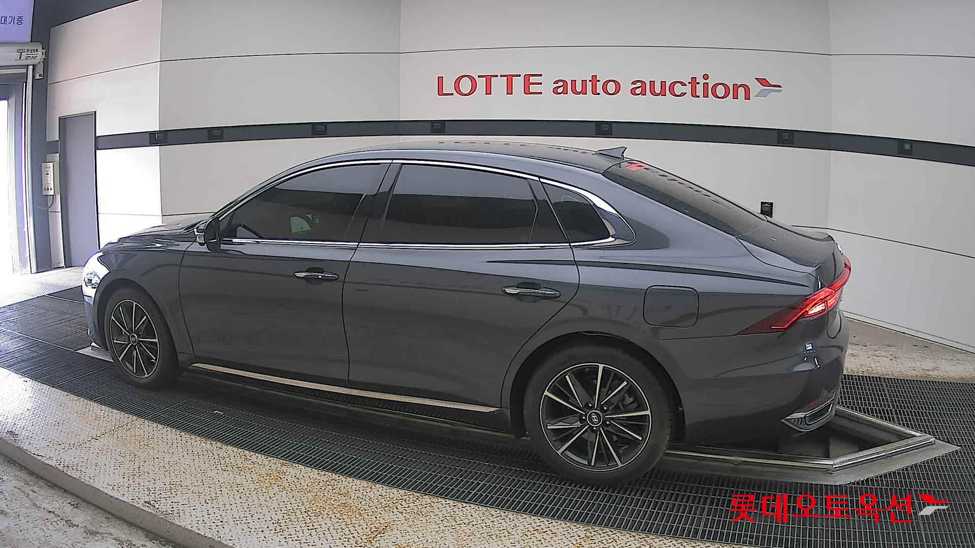 2022 - hyundai grandeur