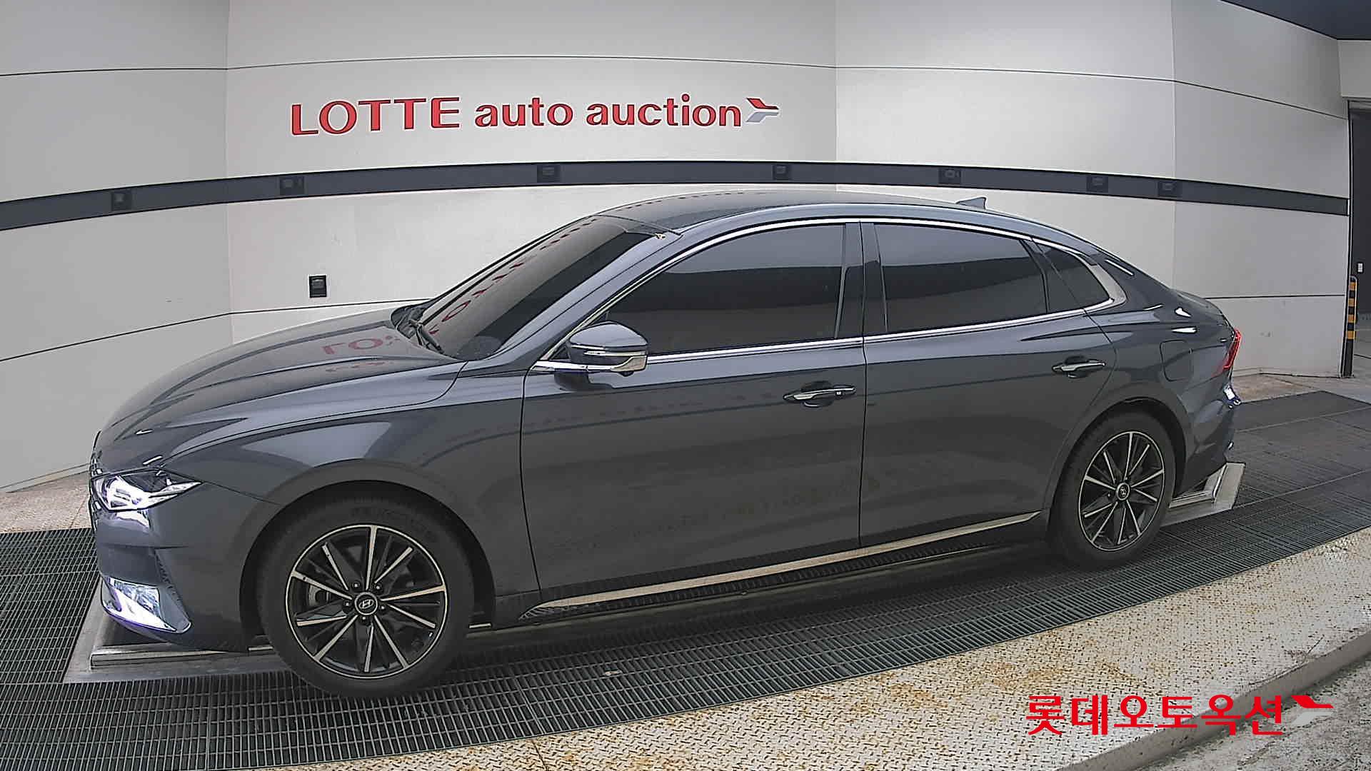 2022 - hyundai grandeur