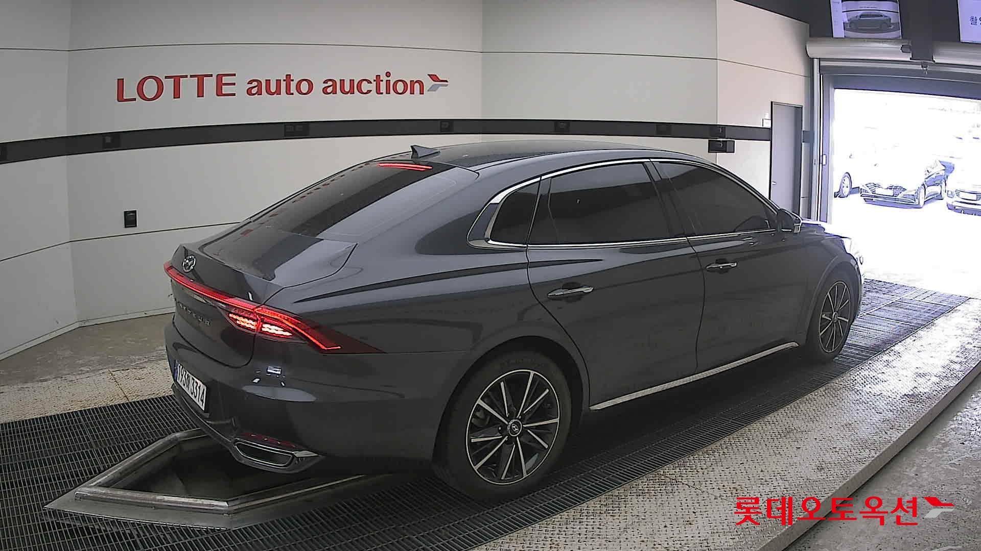 2022 - hyundai grandeur