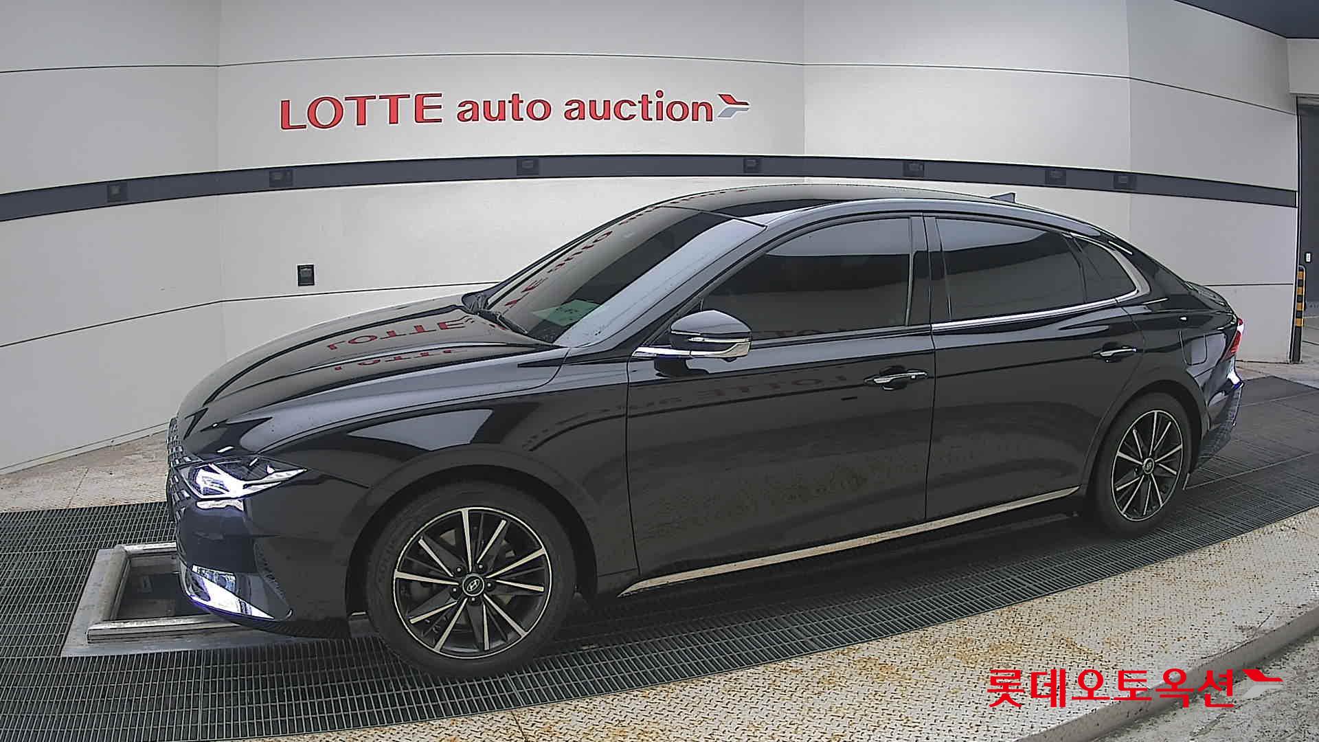 2022 - hyundai grandeur