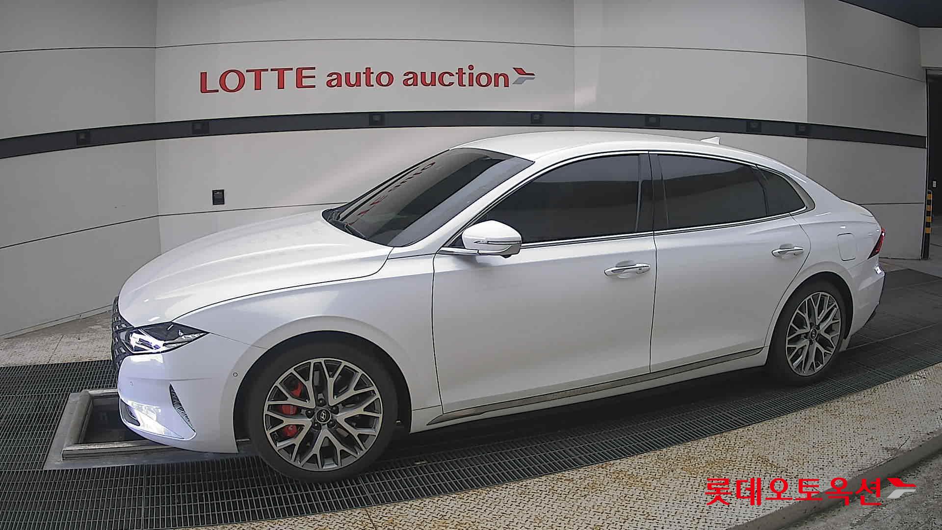 2022 - hyundai grandeur