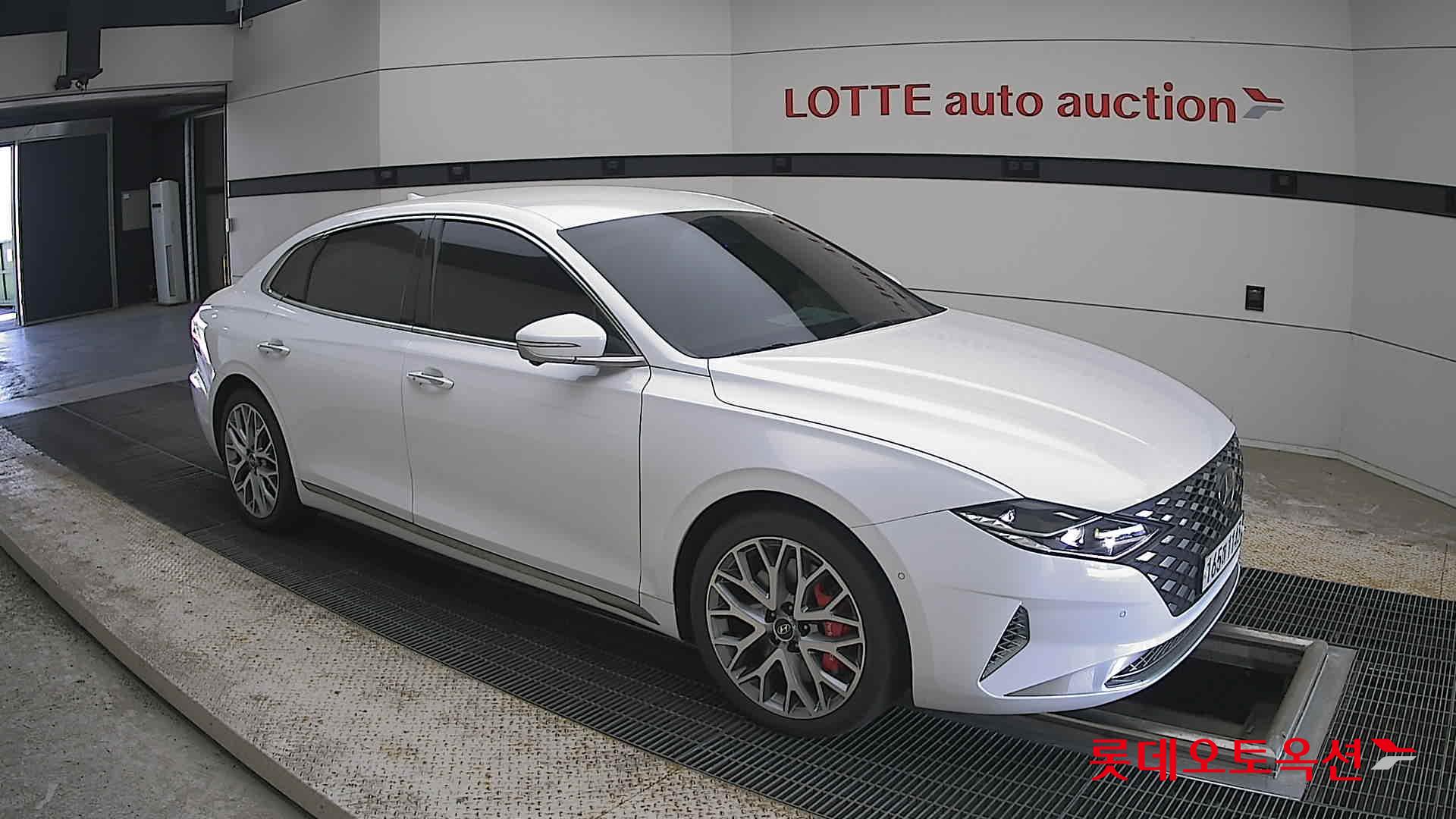 2022 - hyundai grandeur