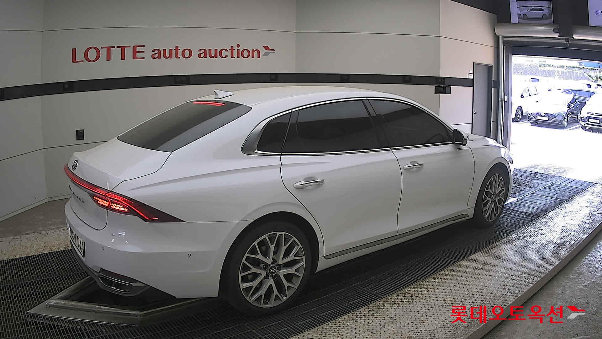 2022 - hyundai grandeur