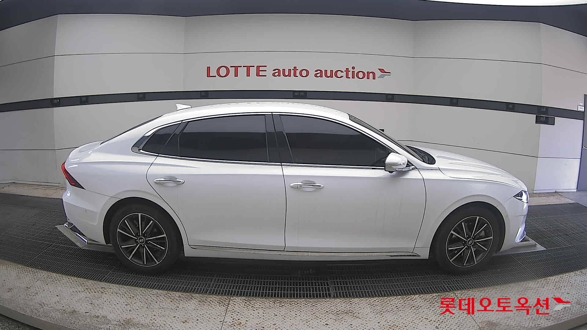 2022 - hyundai grandeur