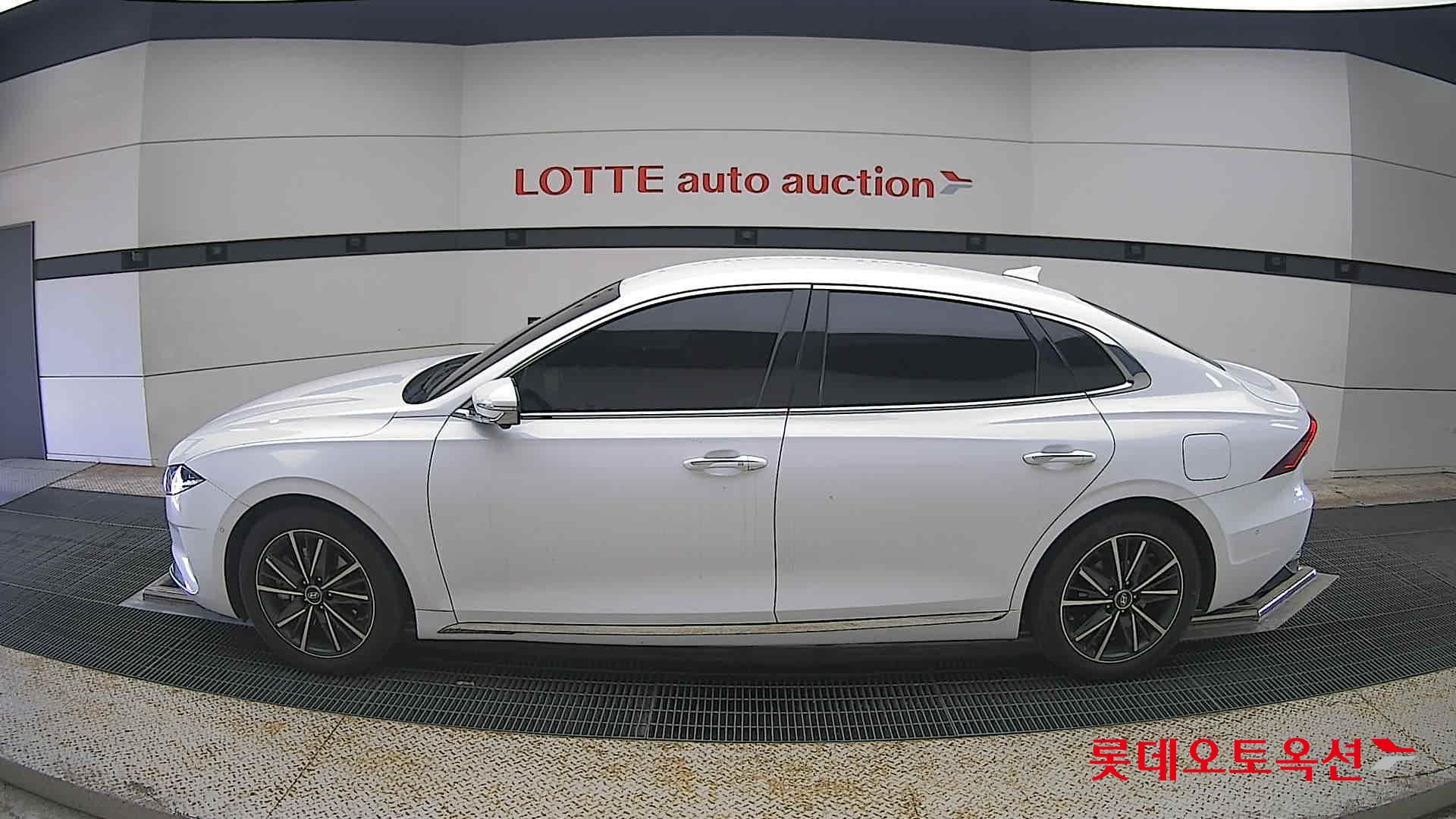 2022 - hyundai grandeur