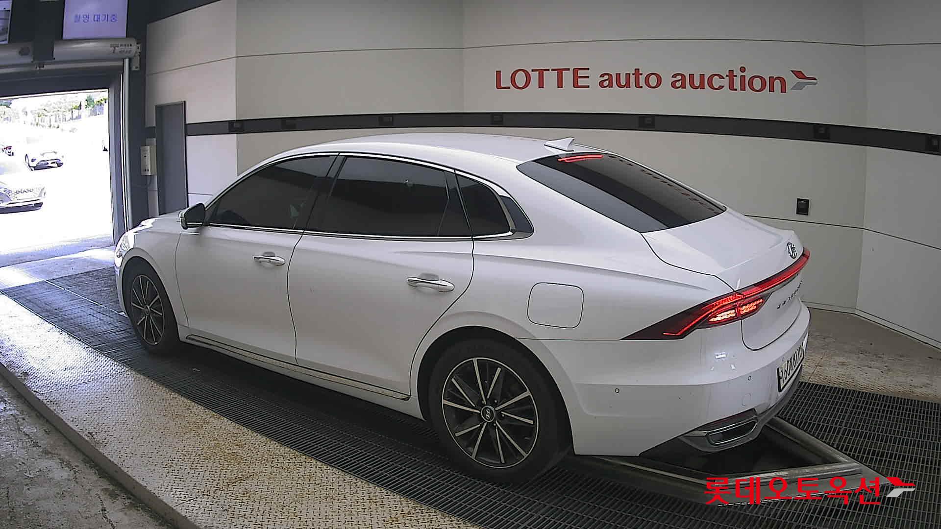 2022 - hyundai grandeur