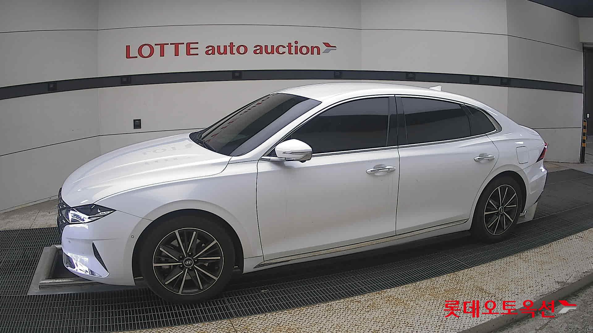 2022 - hyundai grandeur