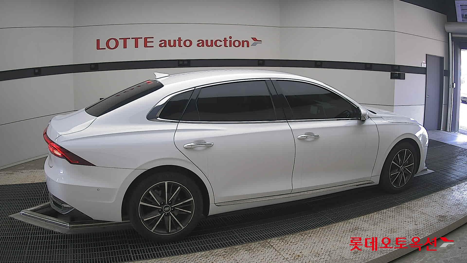 2022 - hyundai grandeur