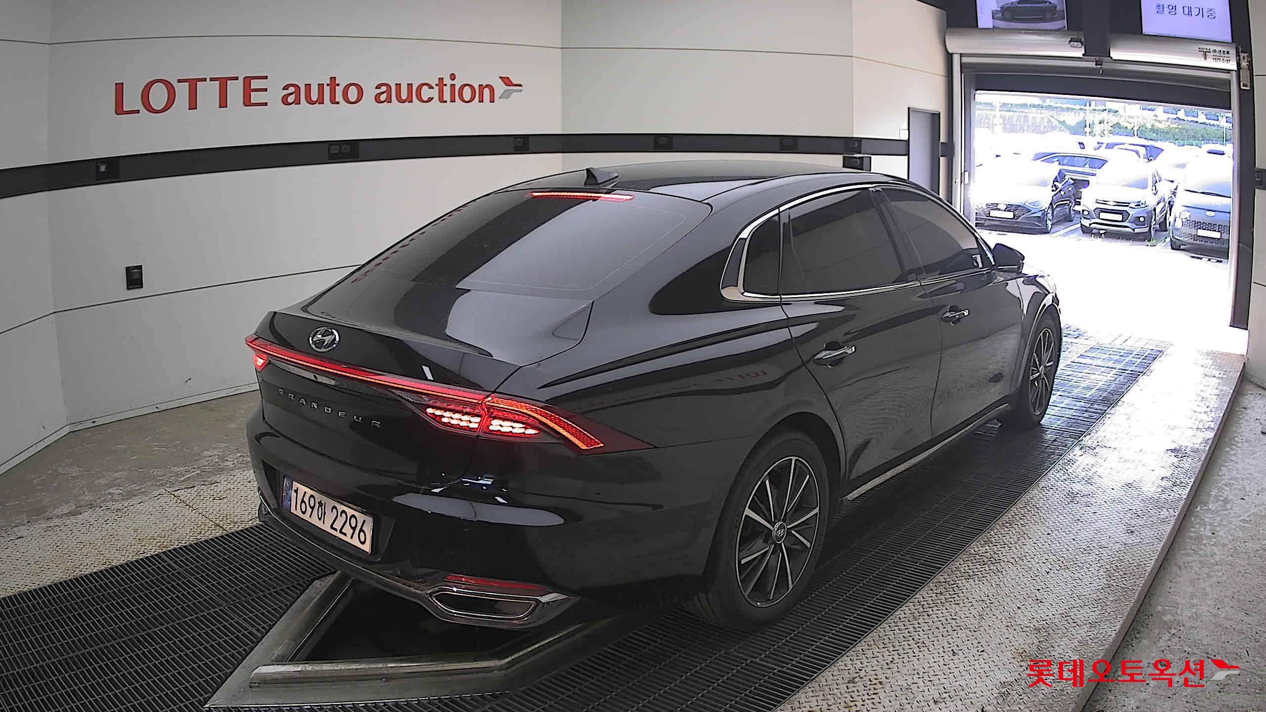 2022 - hyundai grandeur