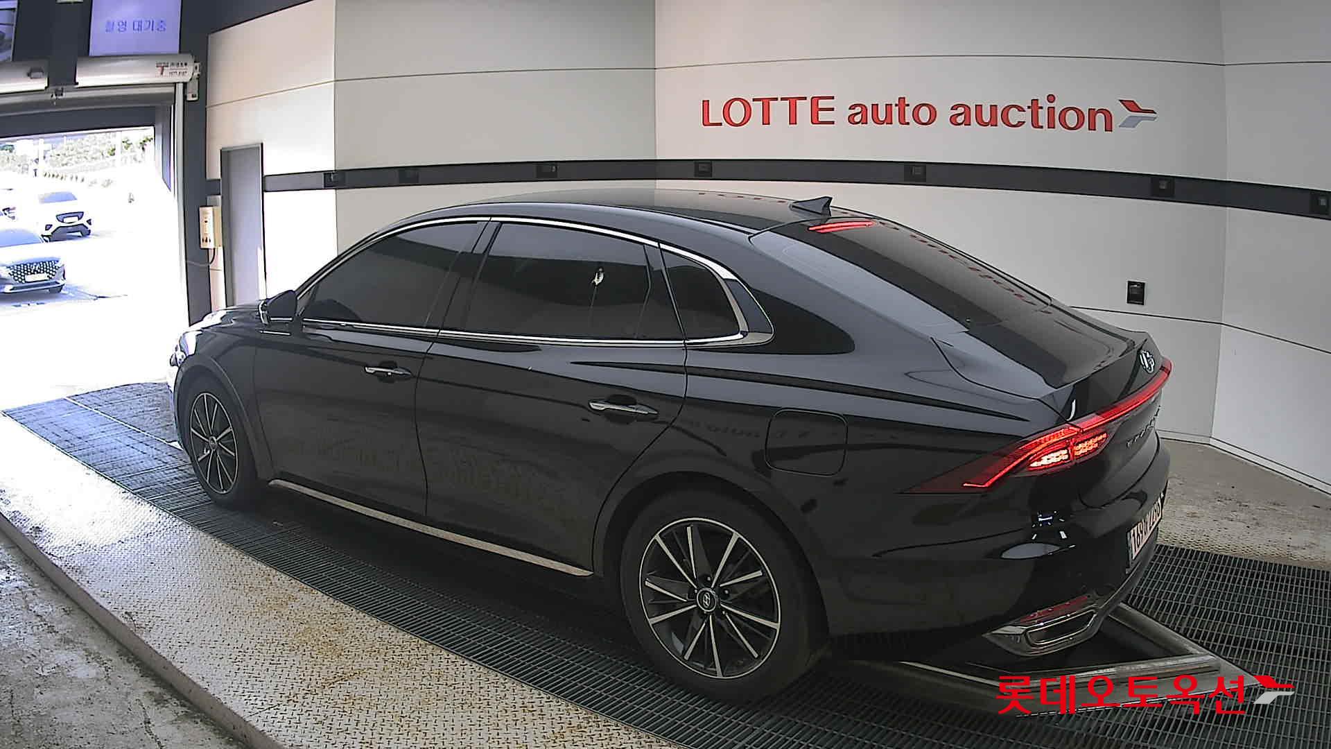 2022 - hyundai grandeur