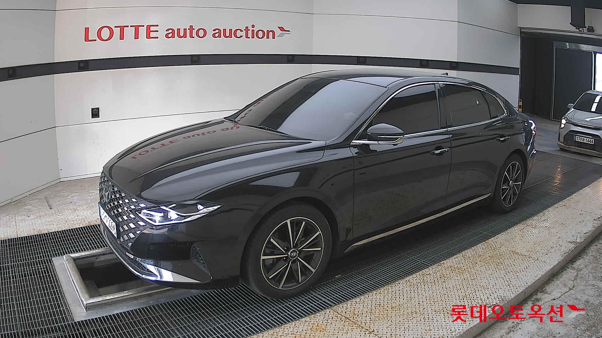 2022 - hyundai grandeur