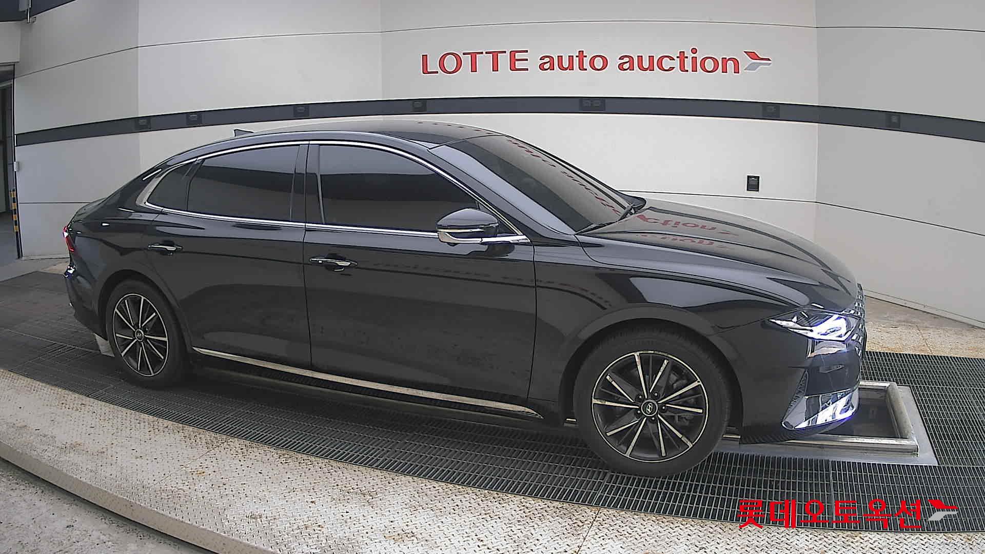 2022 - hyundai grandeur