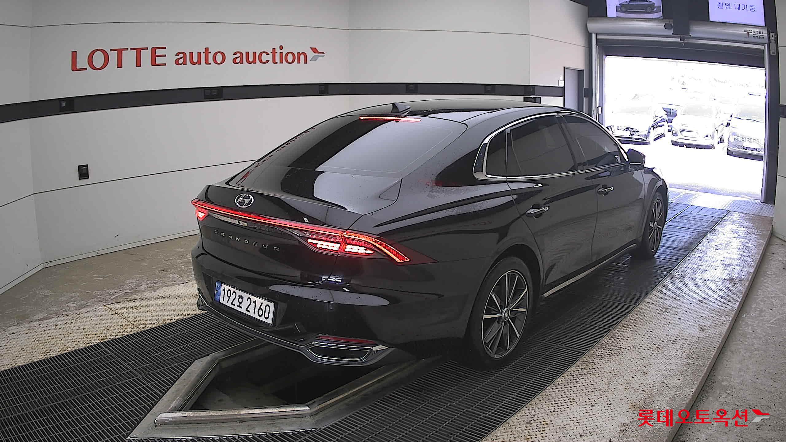 2022 - hyundai grandeur