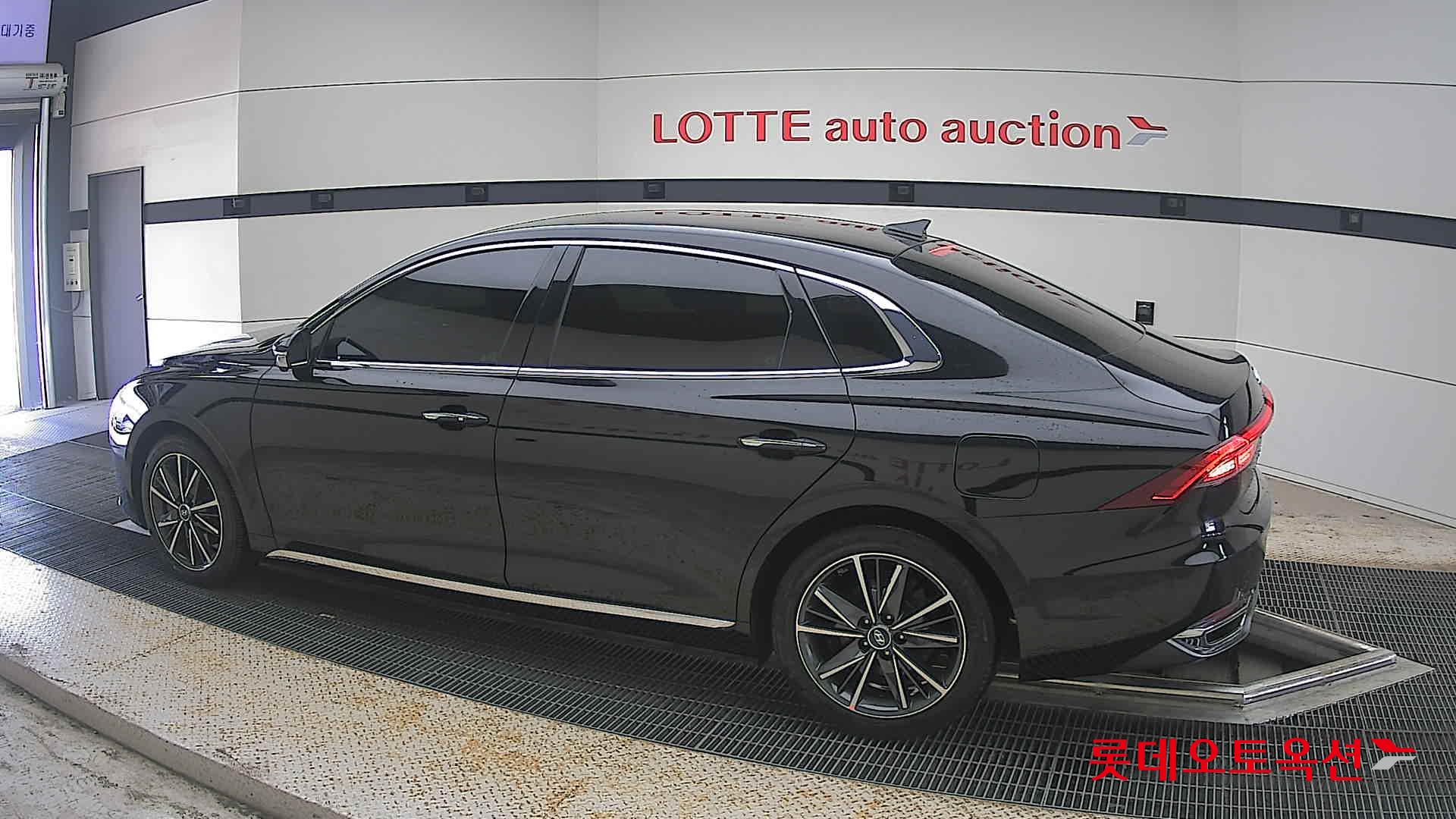 2022 - hyundai grandeur