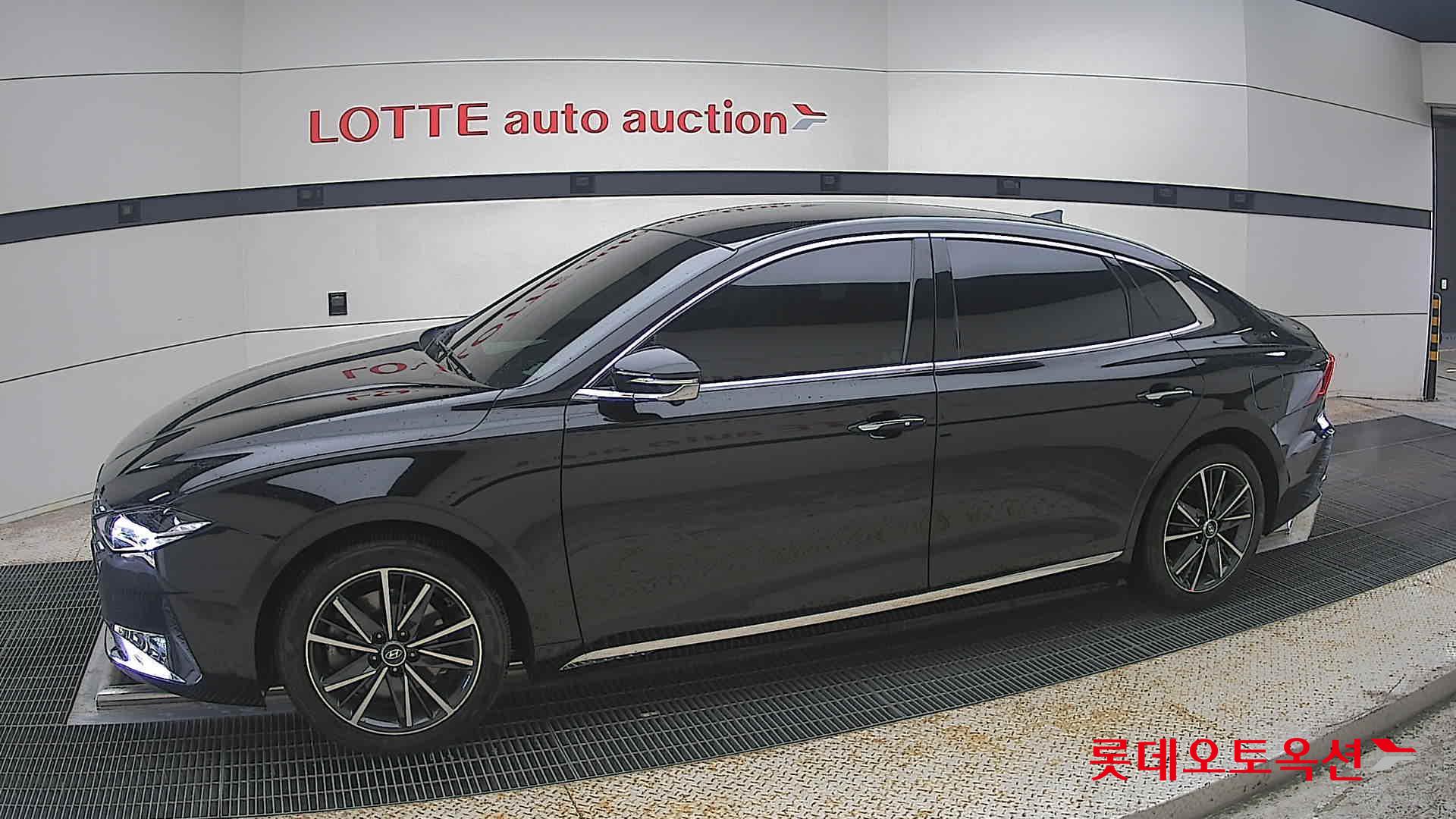 2022 - hyundai grandeur