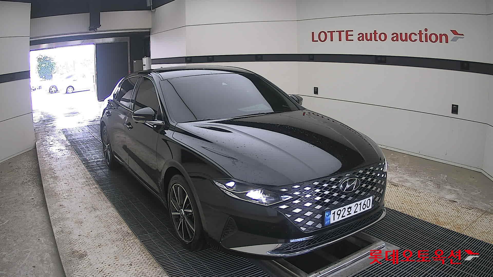 2022 - hyundai grandeur