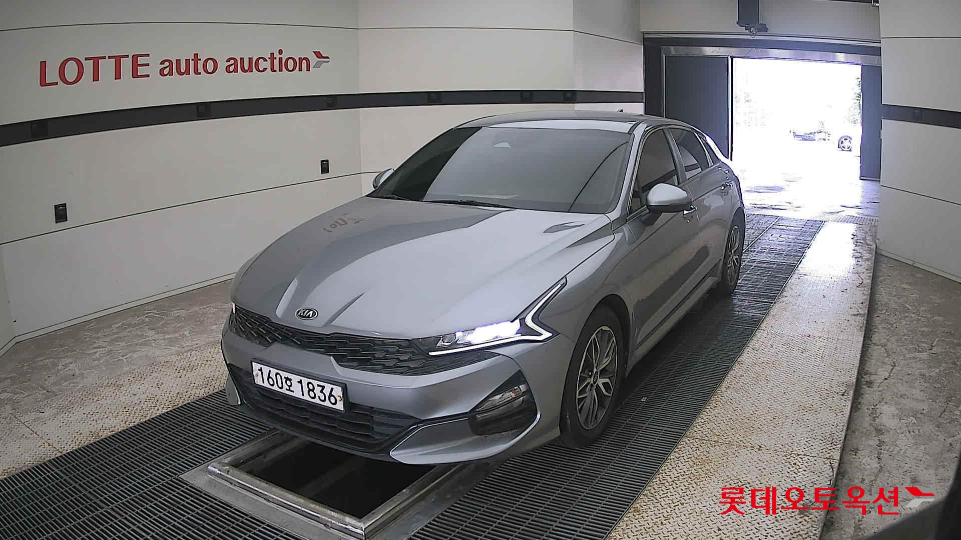 2021 - kia k5