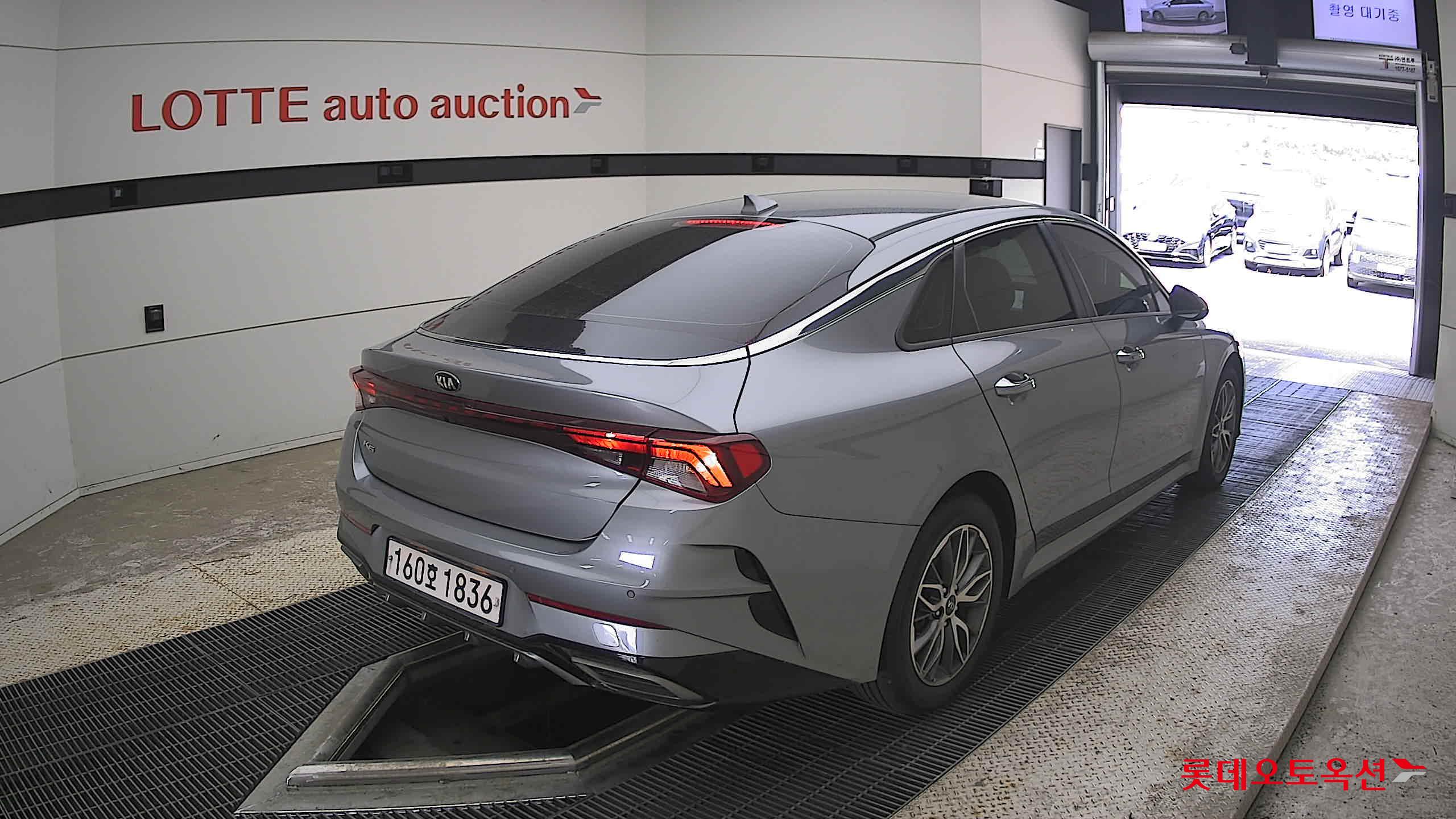 2021 - kia k5