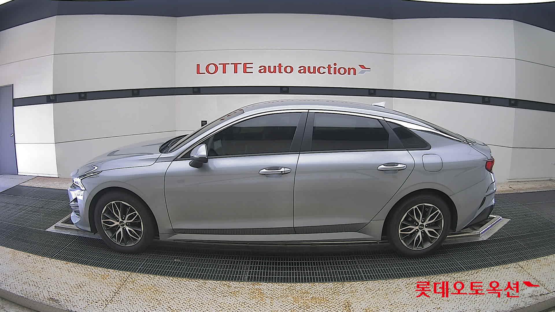 2021 - kia k5