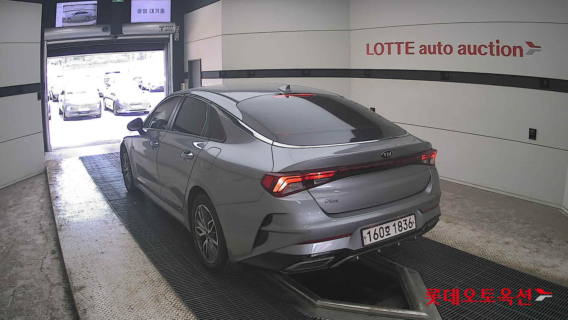 2021 - kia k5