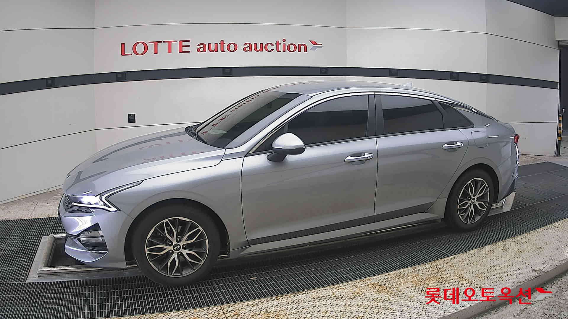 2021 - kia k5