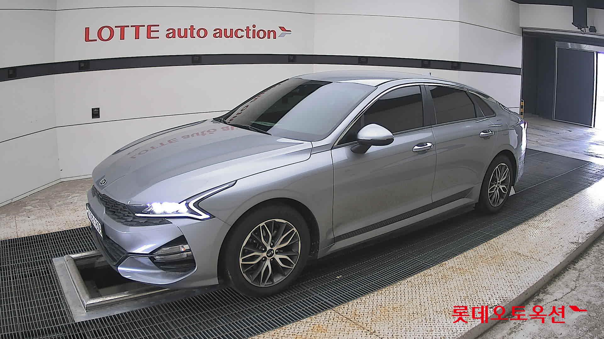 2021 - kia k5