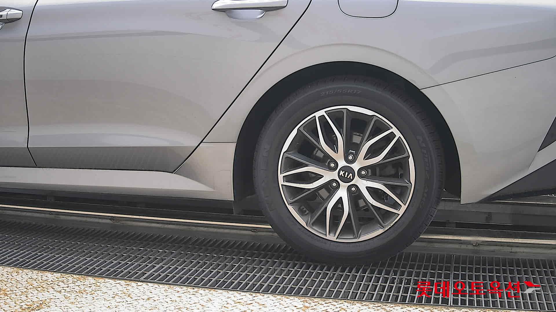 2021 - kia k5