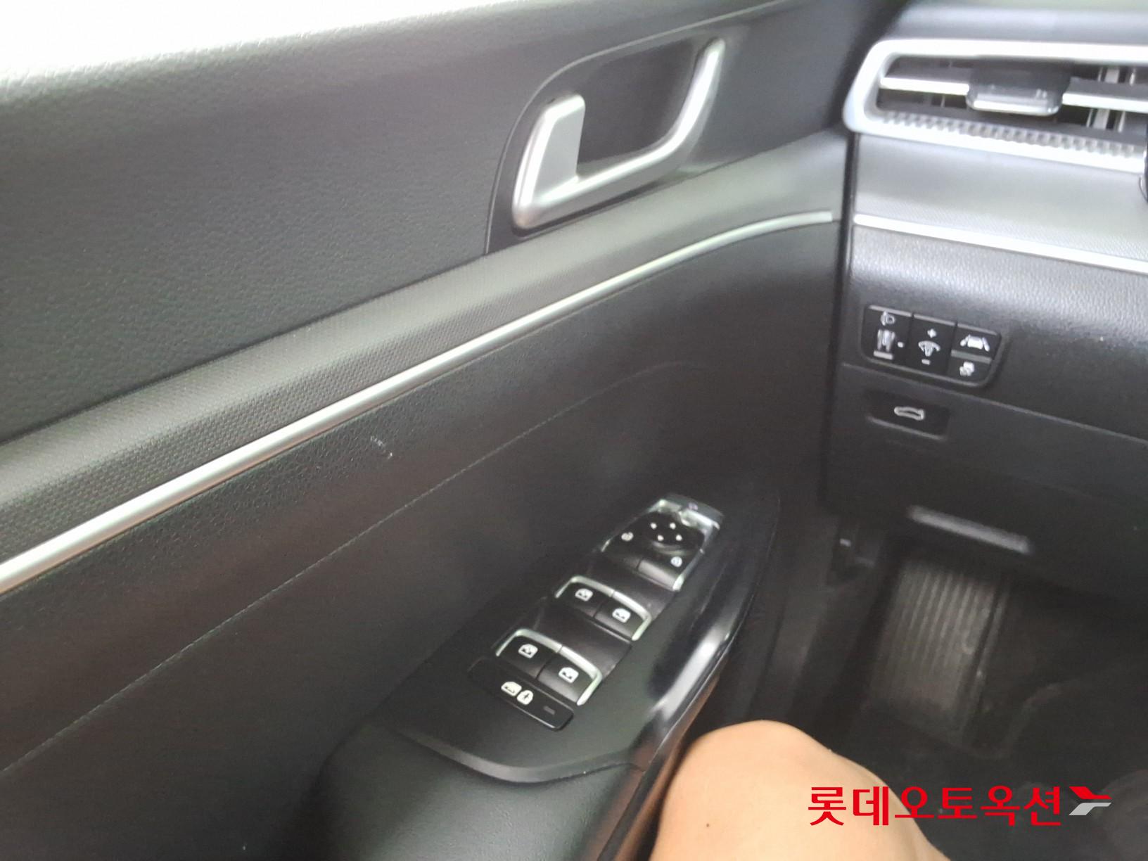 2021 - kia k5