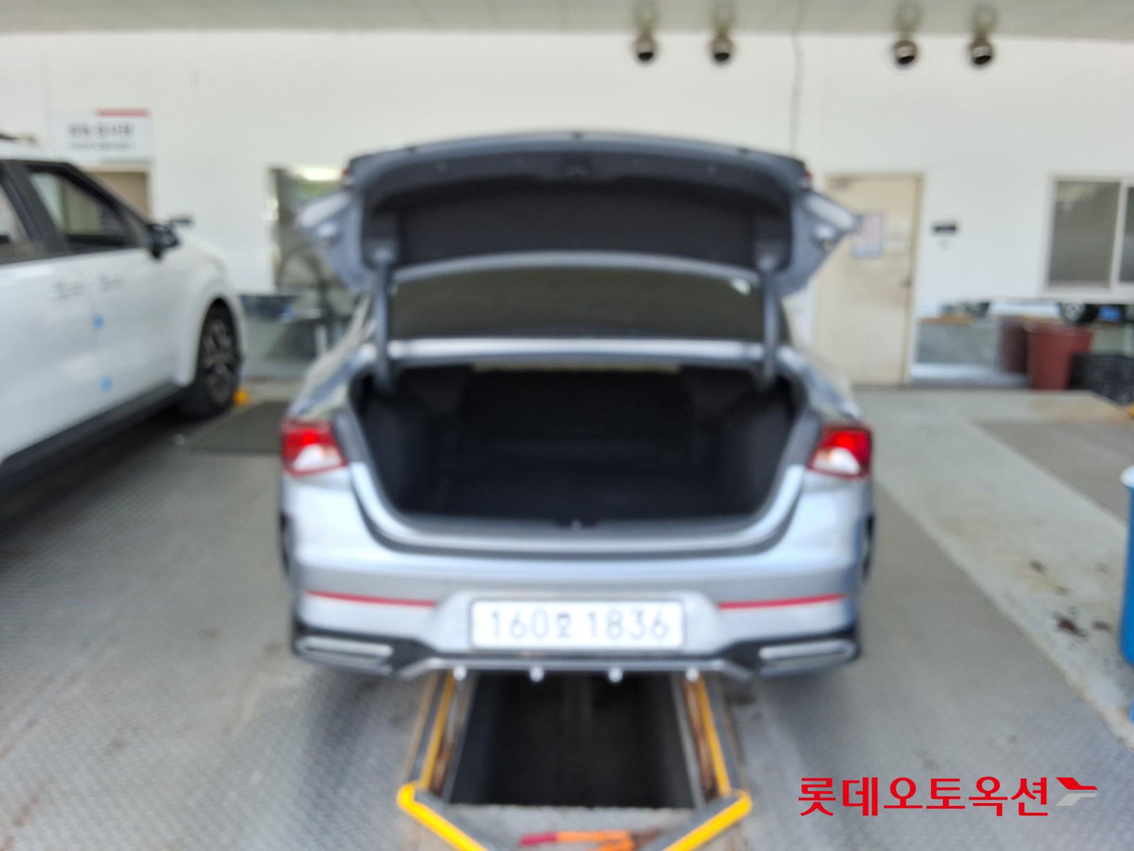 2021 - kia k5