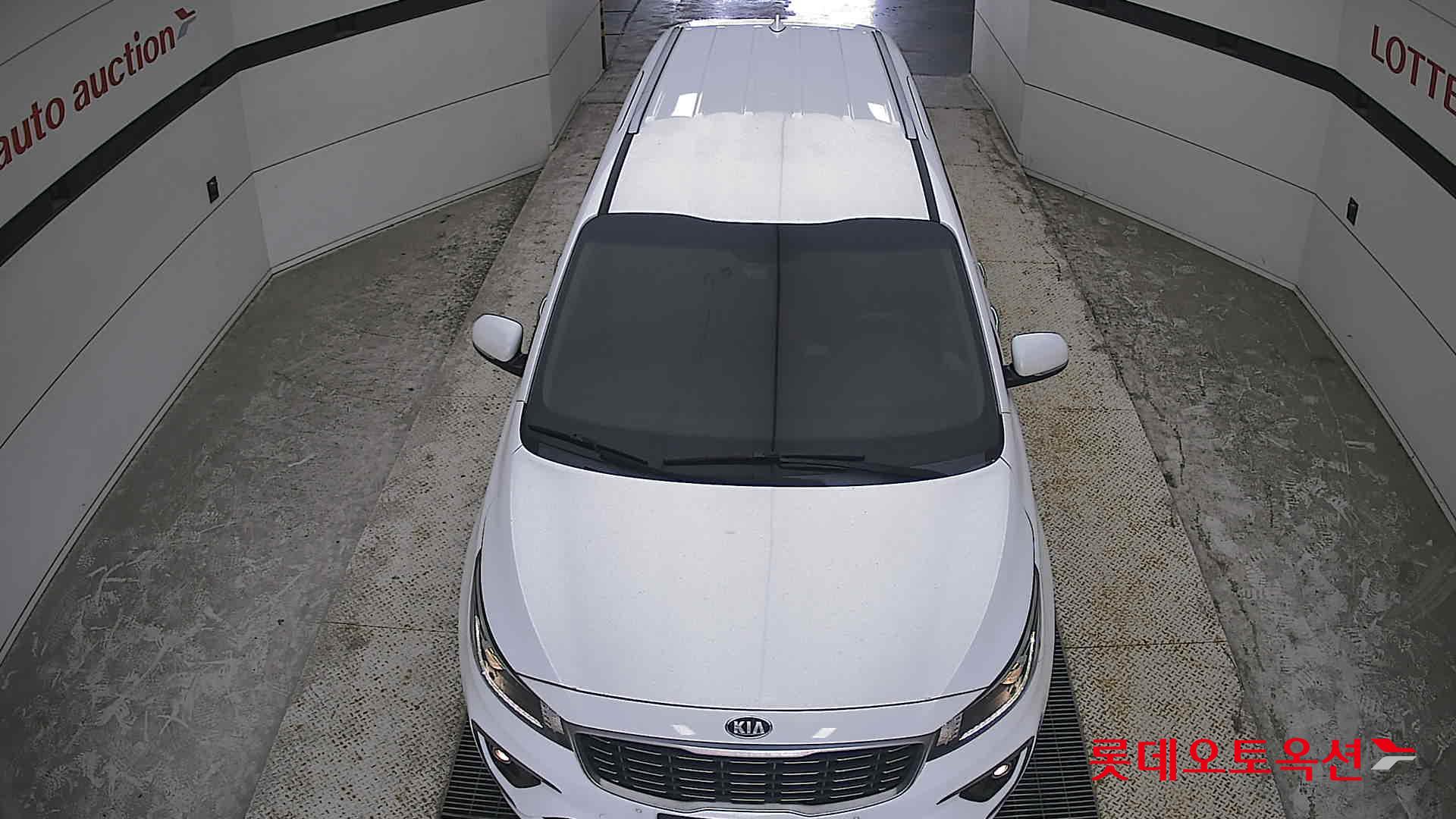 2020 - kia carnival