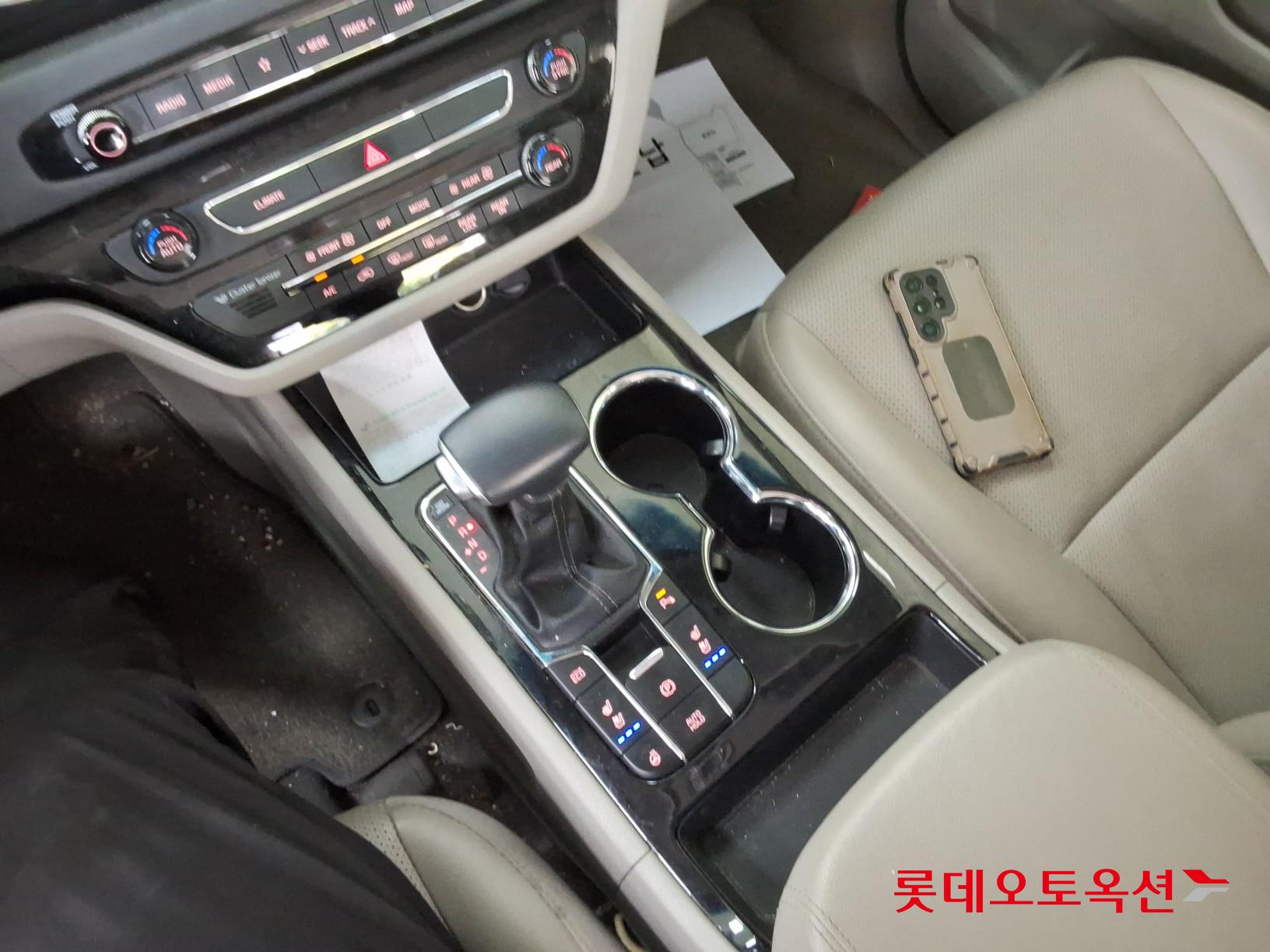 2020 - kia carnival