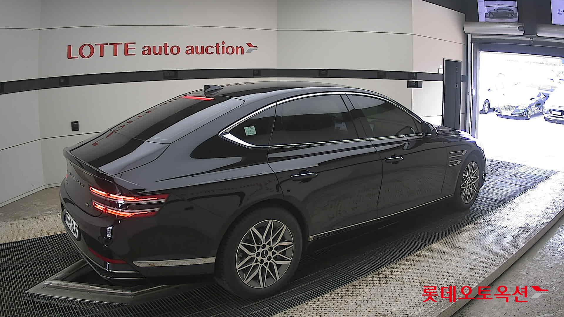 2025 - genesis g80