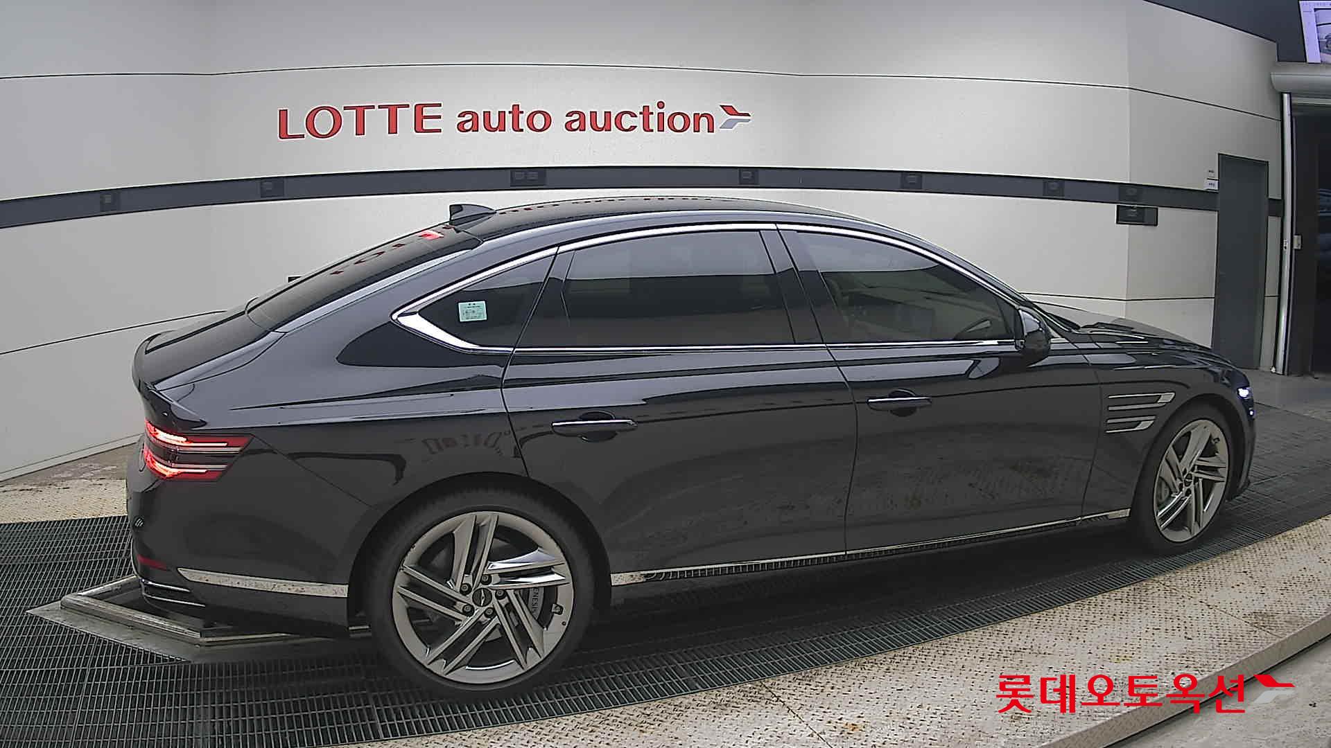 2025 - genesis g80
