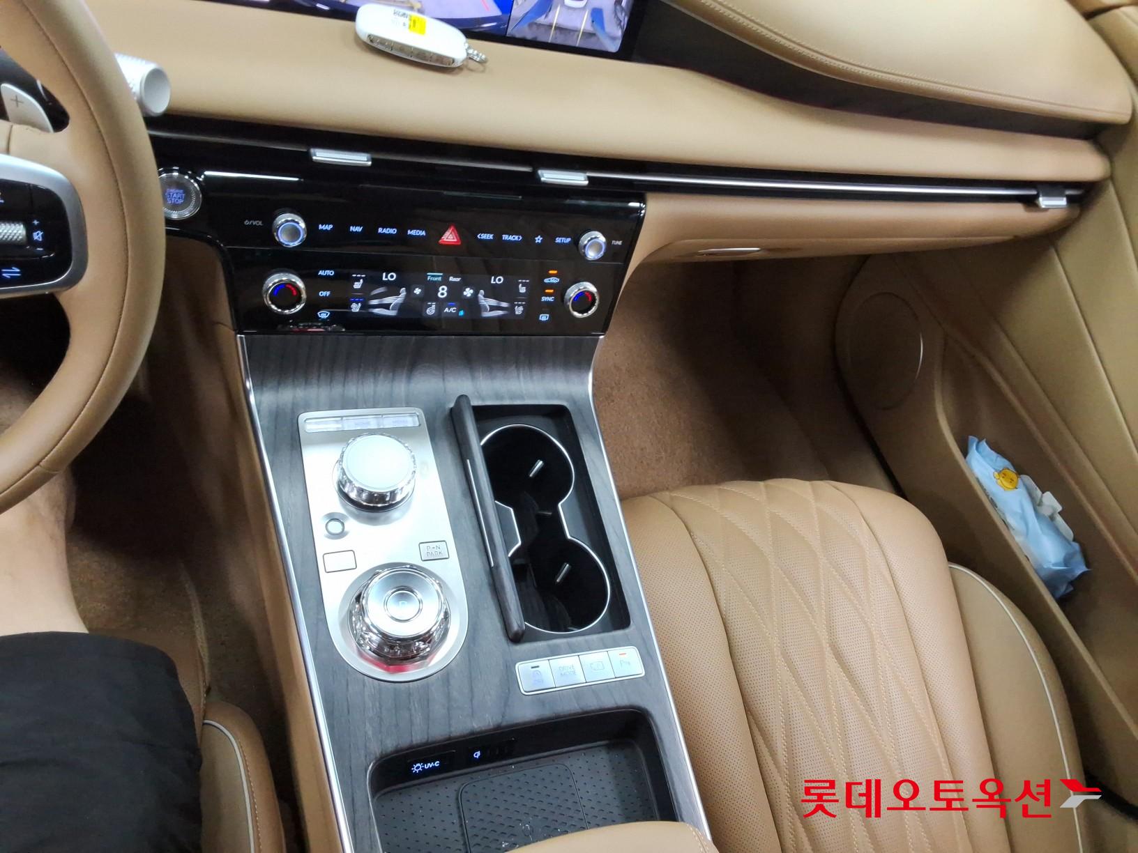 2025 - genesis g80