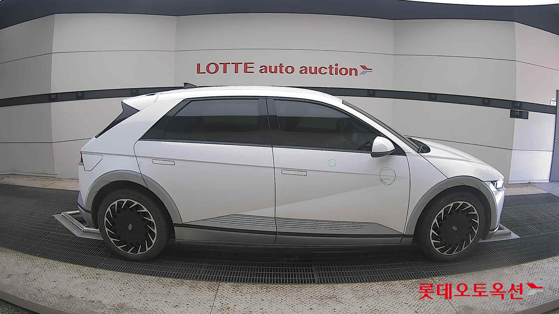 2022 - hyundai ioniq