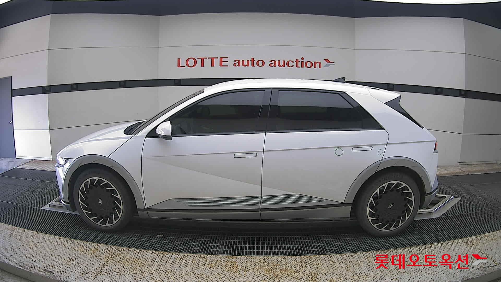 2022 - hyundai ioniq