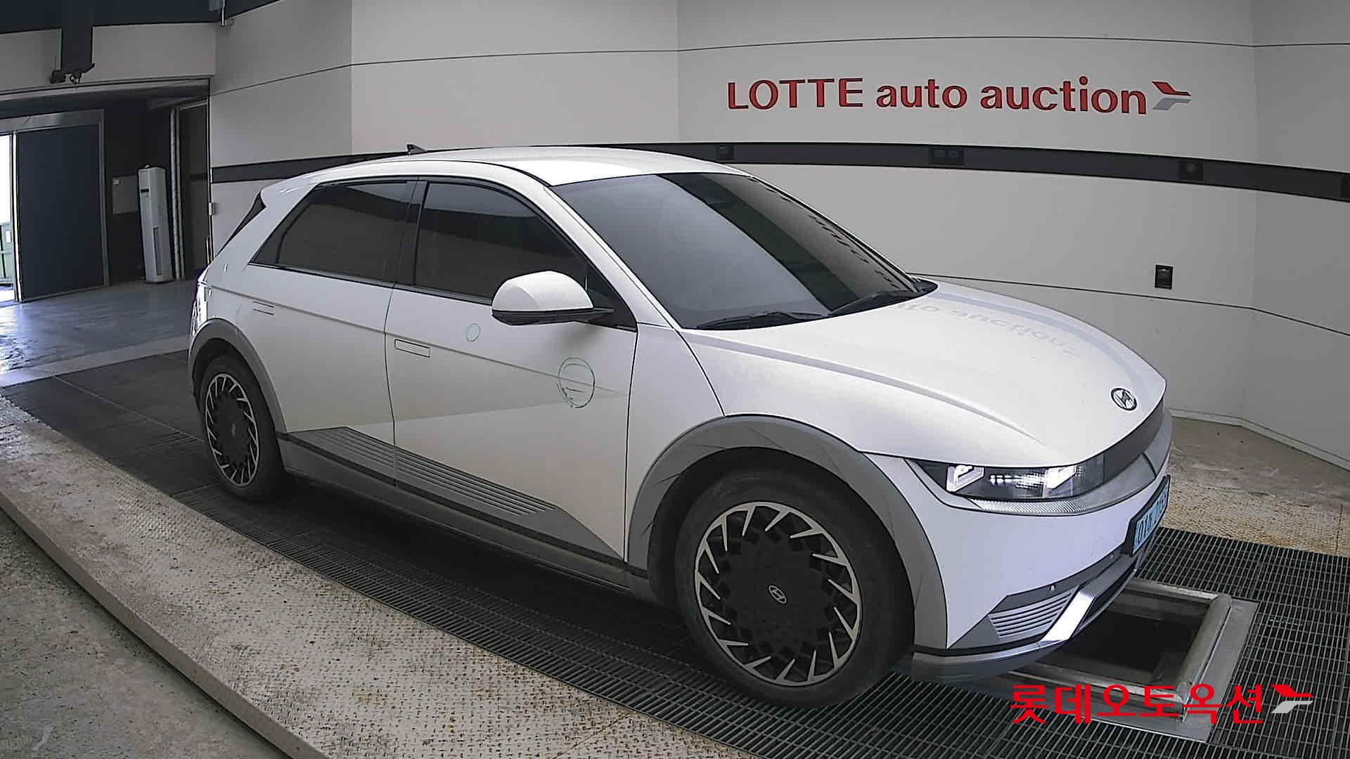 2022 - hyundai ioniq