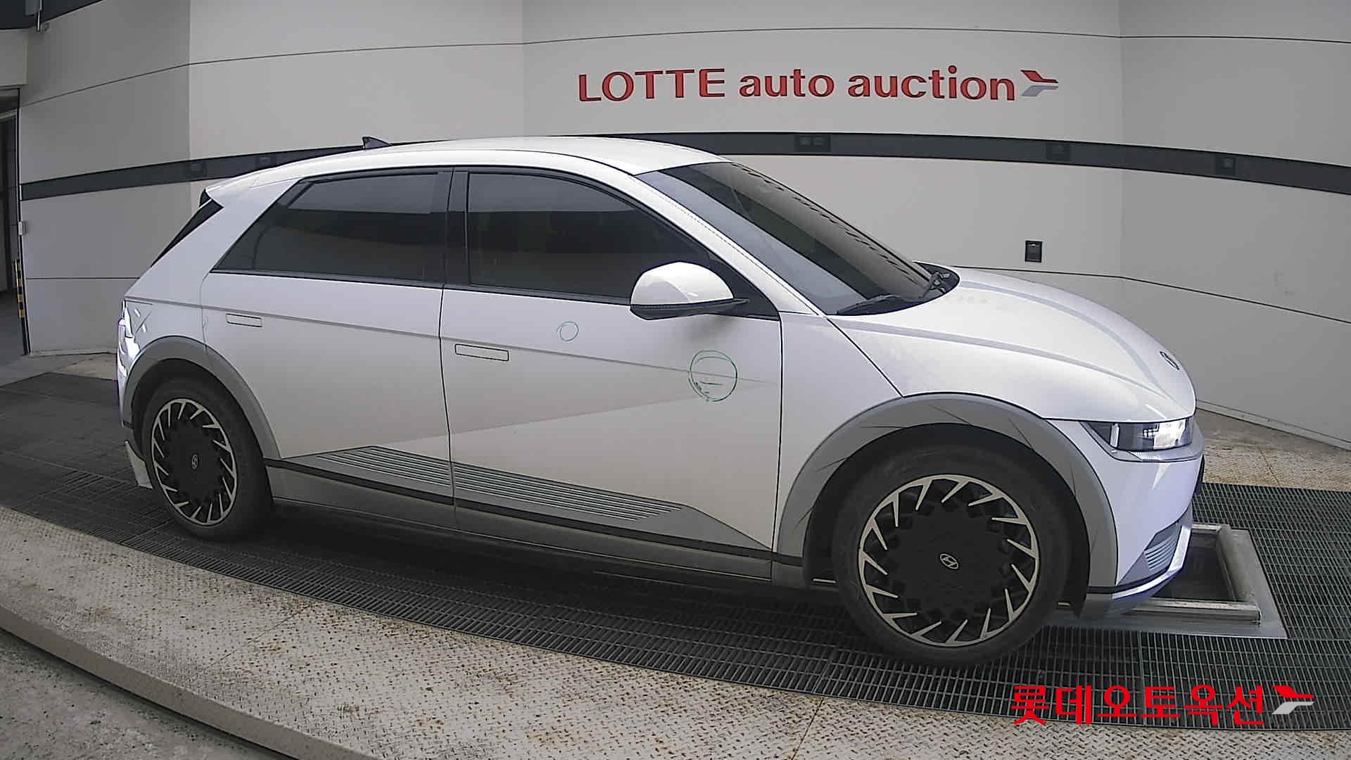 2022 - hyundai ioniq