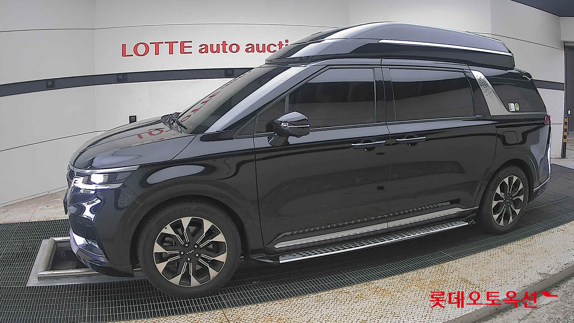 2023 - kia carnival