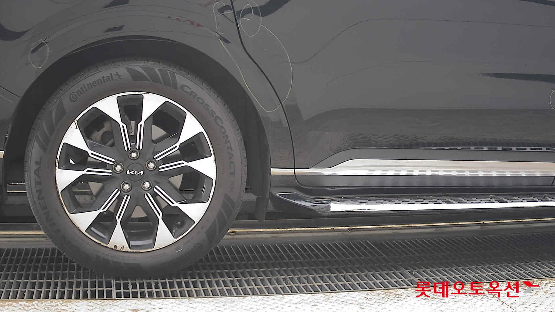 2023 - kia carnival