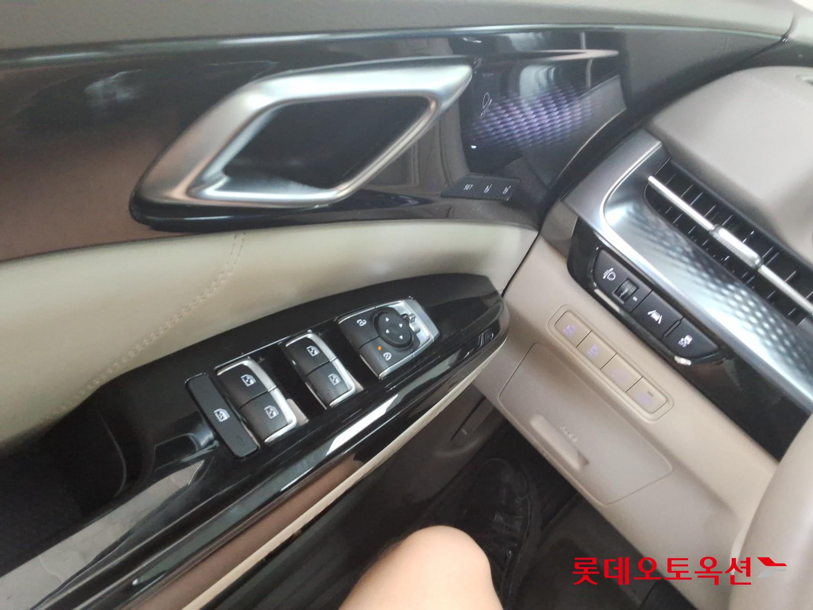2023 - kia carnival