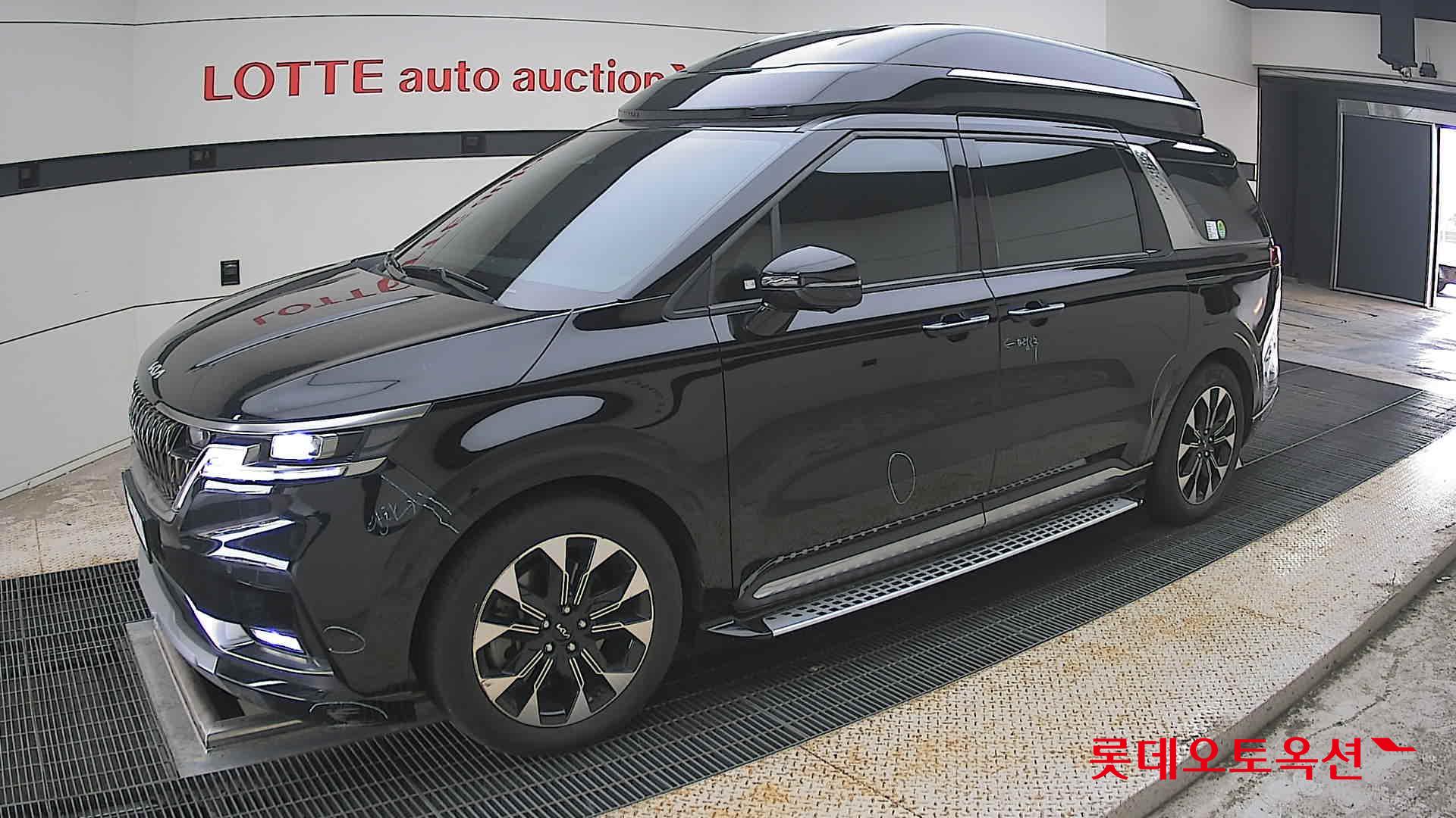 2023 - kia carnival