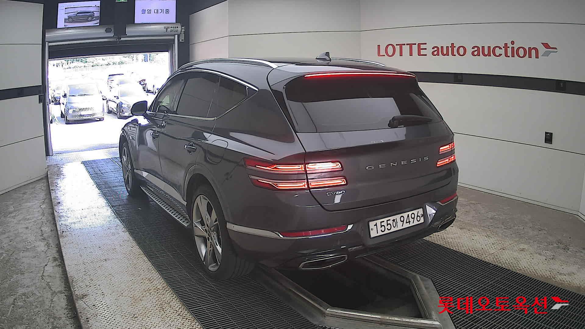 2021 - genesis gv80