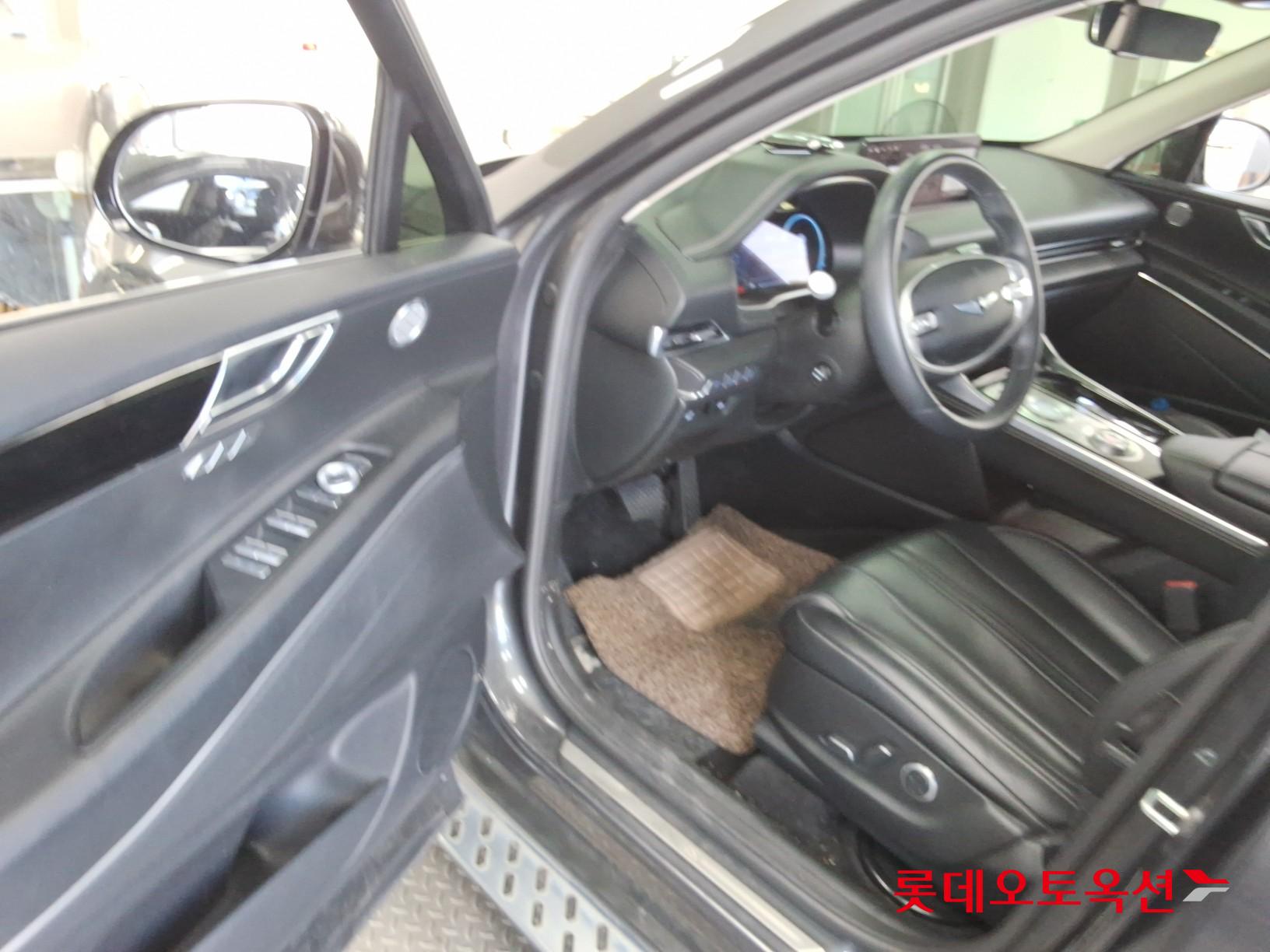 2021 - genesis gv80
